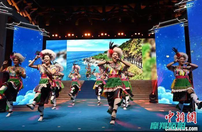 两岸动漫文化交流盛事在福建厦门精彩上演——共绘国漫新画卷 (两岸文化融合)